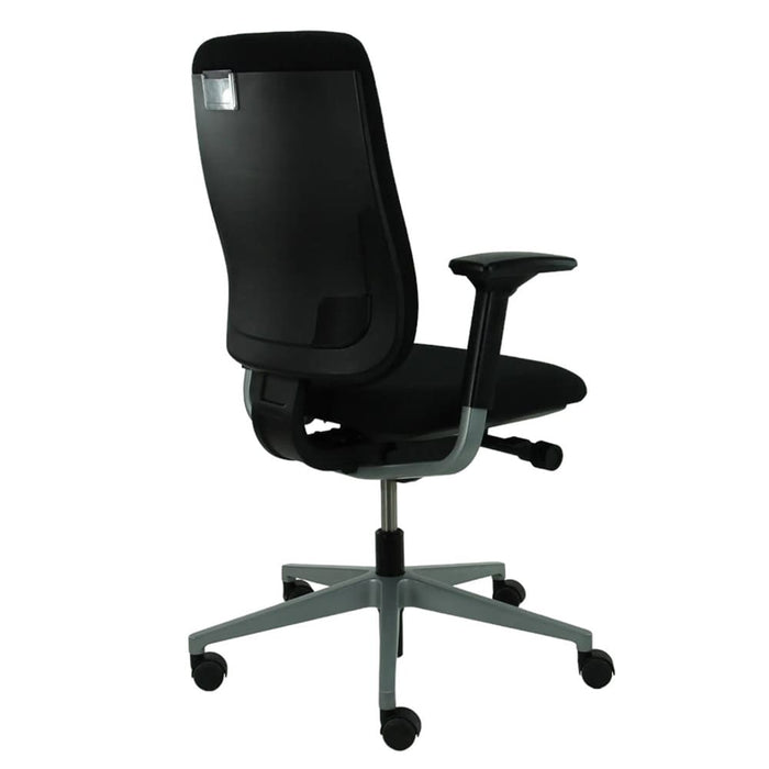 ErgoReply Pro – Refurbished Steelcase Bureaustoel in Mirage Zwart